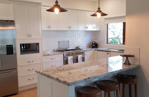 Milton House | Stunning Home with Beautiful Semi Rural & Ocean Views. Close to town and beach