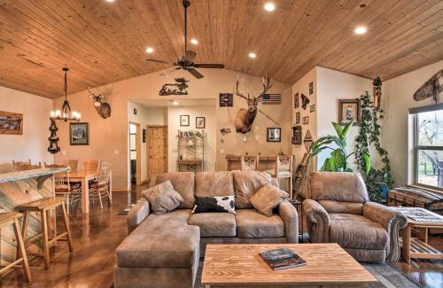 Buena Vista House | Stunning Home with Fire Pit, 11 Mi to Mt Yale!