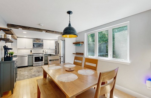 Ogunquit - Wells House | Stunning home with hot tub, outdoor bar, jetted tub & firepit near Wells beaches