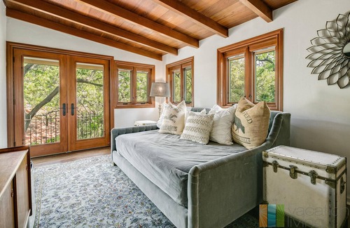 Rossmoyne House | Stunning home with infinity pool, hot tub, and unbeatable panoramic views.