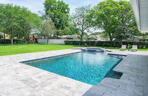 Clearwater House | Stunning Home with Large Pool and Backyard