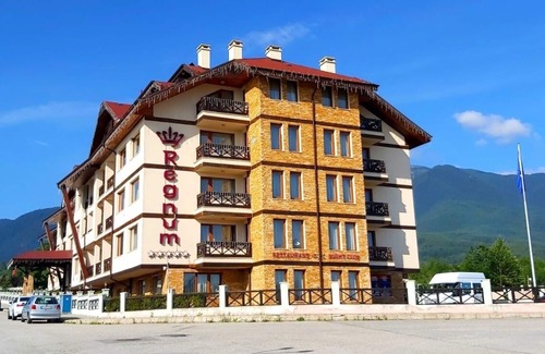 Shiligarnika Apartment | Stunning Hotel Studio Close to Gondola