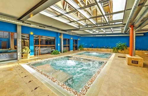 Shiligarnika Apartment | Stunning Hotel Studio Close to Gondola