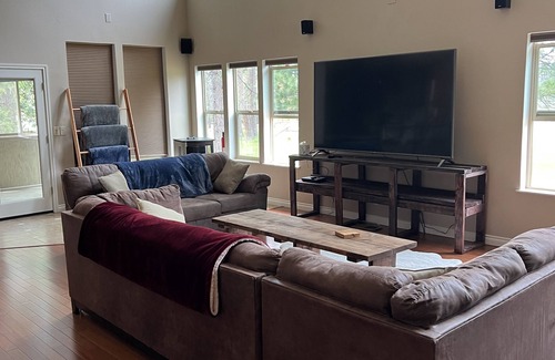Shingletown House | Stunning House with Hot Tub on 25 acres