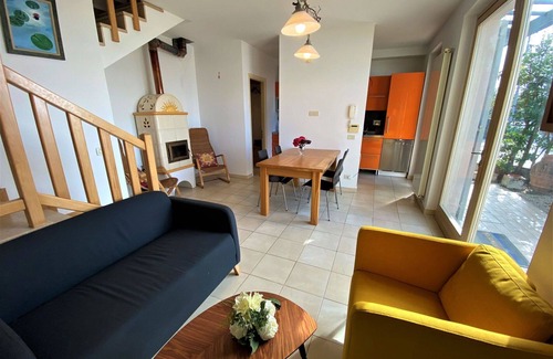 Castellina in Chianti House | Stunning private villa for 4 people with WIFI, A/C, TV, terrace, pets allowed and panoramic view