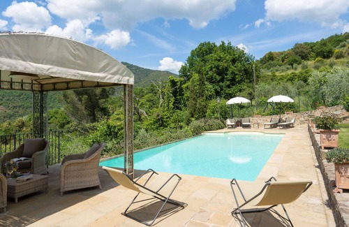 Castiglion Fiorentino House | Stunning private villa for 6 people with private pool, WIFI, TV, patio and pets allowed