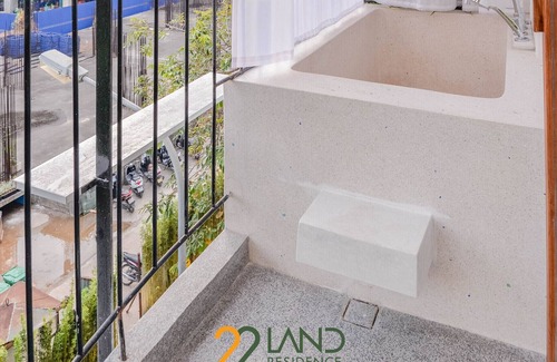 Dich Vong Apartment | Stunning Junior Suite in 22Land Residence