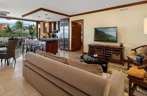 Ko Olina Condo | Stunning Ko Olina 2BR Beach Villa O414 w/Golf Course, Mountain & Ocean Views