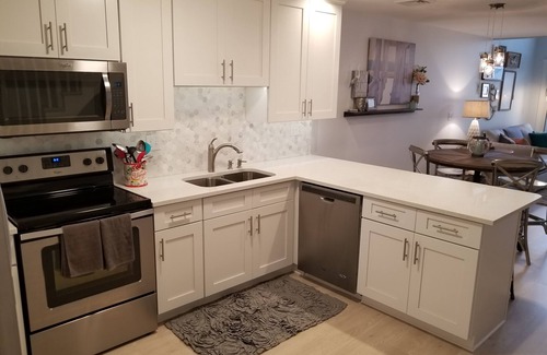 Port Clinton Condo | Stunning Lake Front Condo with Pool Hot Tub Tennis Court Completely Renovated