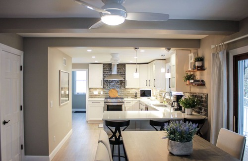 Petoskey House | Stunning Lake Michgan Views & Sunsets. Walk To Waterfront, Restaurants & Shops