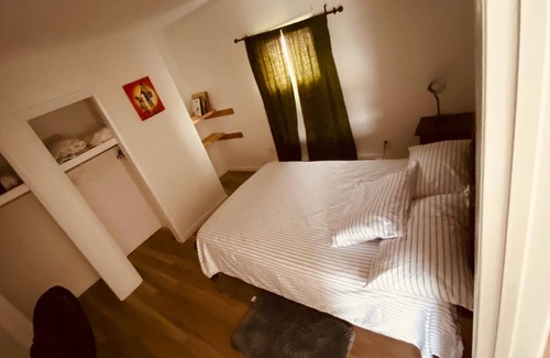 Burdett Apartment | Stunning Lake View Penthouse - 2 Cozy Bedrooms along the Seneca Wine Trail