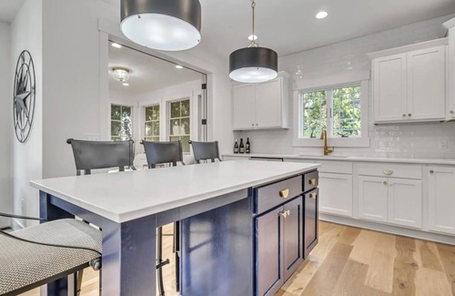 Spirit Lake House | Stunning Lakefront Retreat in Okoboji on East Lake - Beautiful 4-Bedroom Escape