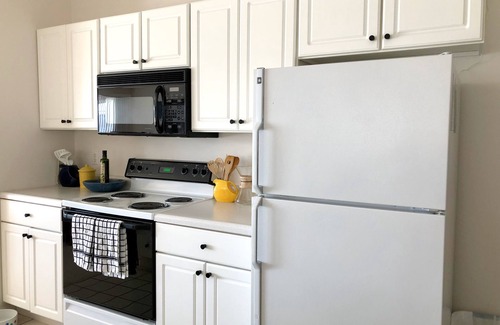 Lakeland Condo | stunning lakefront views in Harbour Town condo