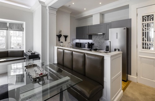 City of Westminster Apartment | Stunning Mayfair Penthouse close to Selfridges