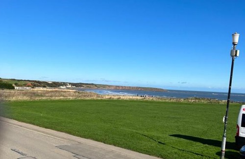 Filey Apartment | Stunning mini lodge with sea view