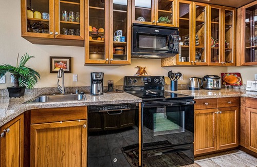 Kahaluu Bay Condo | Stunning Modern Condo Across Street from Turtle Beach, Learn to Snorkel or Surf!