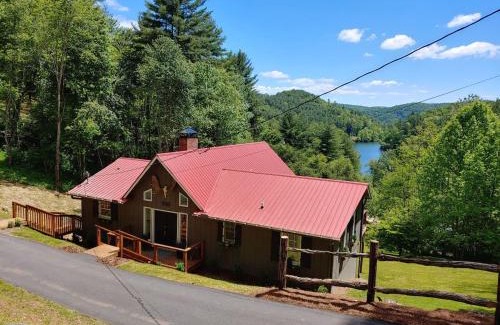 Cullowhee House | Stunning Modern Rustic Lake Retreat PRVT BOAT SLIP