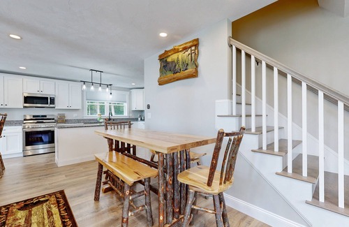 Intervale House | Stunning Mountain View Home: In the heart of outdoor entertainment