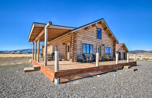 Livingston House | Stunning Mountain Views Livingston Cabin with Deck!