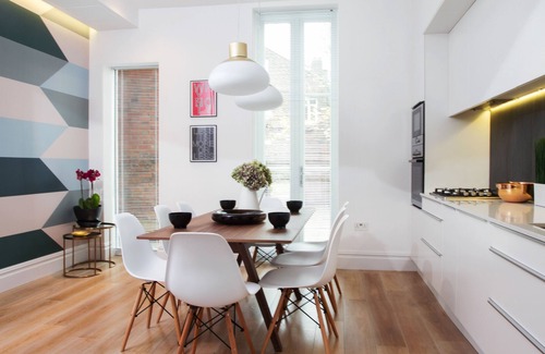 Queen's Park Apartment | STUNNING New 2BR 2BA Apartment 15min to Central