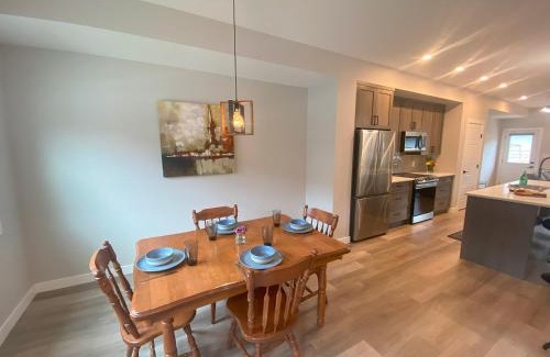 East Kootenay House | Stunning New 3 Bedroom Mountain View Condo