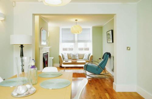 Cowley House | Stunning, newly renovated, Edwardian townhouse