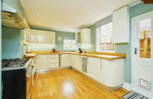 Cowley House | Stunning, newly renovated, Edwardian townhouse