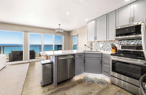 Rio del Mar House | Stunning Ocean View Apartment - 3 bedrooms