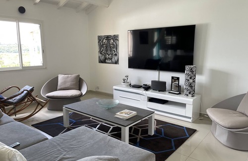 Pointe de la verdure Apartment | Stunning Ocean View Two-Bed Apartment in Le Gosier