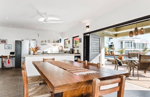 North End House | Stunning Ocean Views; 2 Pools;10 min walk to beach