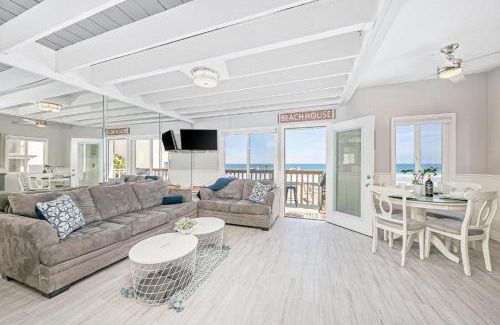 Mission Beach House | Stunning Ocean Views - Recently Renovated Home & Warm Sunsets