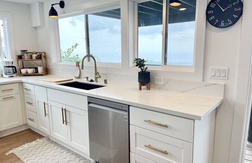 Kailua-Kona House | Stunning Ocean Views + Designer Designed Kona Home