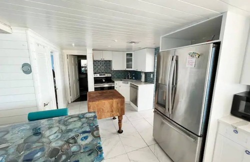 Cutthroat Harbor Estates House | Stunning Oceanfront Keys Home