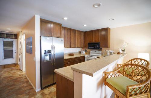 Wailua House Lots House | Stunning Oceanfront View Top Floor Condo at Wailua Bay View