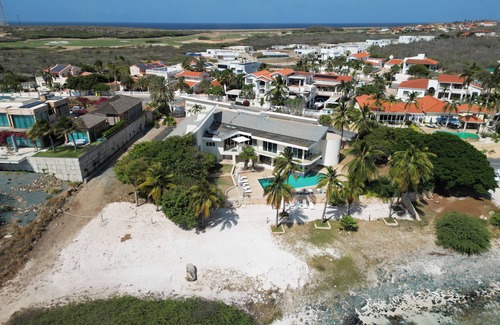 Palm Beach House | Stunning Oceanfront Villa, 8BR, Private Pool & Beach Access