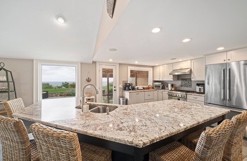 Plymouth House | Stunning Oceanview: Walk to Private Beach