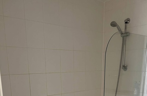 Bow Apartment | Stunning one bed with rooftop - opposite Stadium