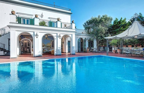 Sant'Agnello Villa | Stunning private villa with WIFI, private pool, A/C, TV, patio and panoramic view, close to Sorr.
