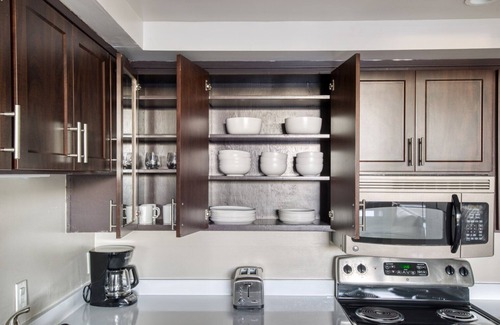 University South Apartment | Stunning Palo Alto 1BR w/Gym, Pool & Lounge, nr tech HQs, by Blueground