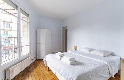Cachan Apartment | Stunning Parkview Apartment close to Paris