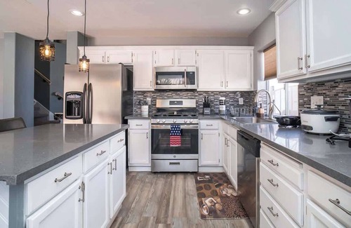 River Mountain House | Stunning Pool at Chic 4BR Vegas Home