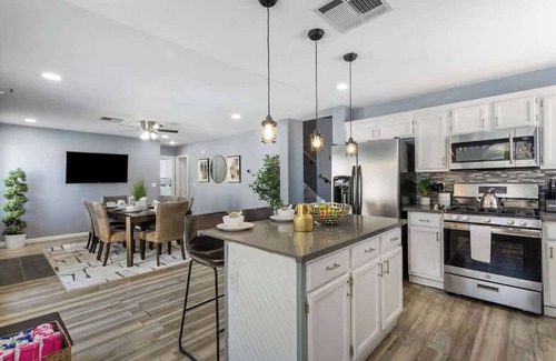 River Mountain House | Stunning Pool at Chic 4BR Vegas Home