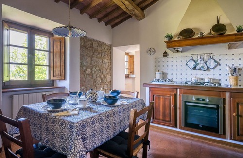 Monteroni d'Arbia Villa | Stunning private villa with WIFI, private pool, TV, veranda, panoramic view, parking, close to Siena