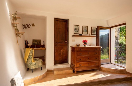 Arcidosso Villa | Stunning private villa for 16 guests with WIFI, private pool and parking