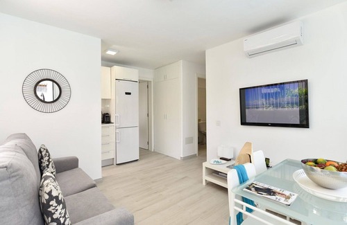 San Agustin House | Stunning private villa for 4 people with private pool, A/C, TV and pets allowed