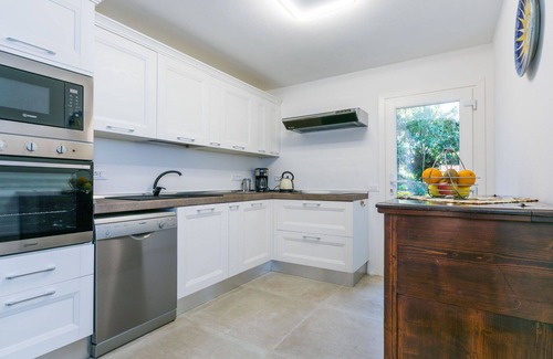Monte Argentario House | Stunning private villa for 6 people with hot tub, WIFI, A/C, TV, patio, pets allowed and parking