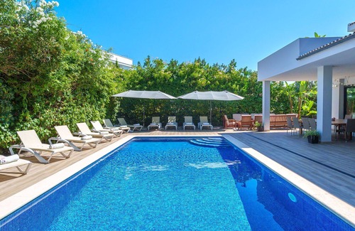 Son Baulo Villa | Stunning private villa for 12 guests with A/C, private pool, WIFI, TV and patio