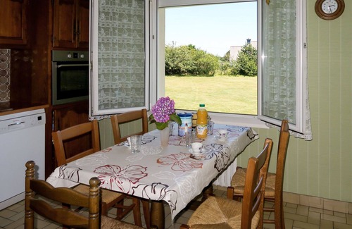 Kermaria-Sulard House | Stunning private villa for 7 people with WIFI, TV, pets allowed and parking