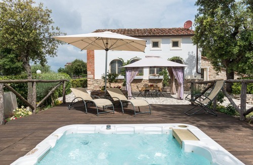 Monsummano Terme Villa | Stunning private villa with private pool, WIFI, A/C, hot tub, TV, patio and panoramic view