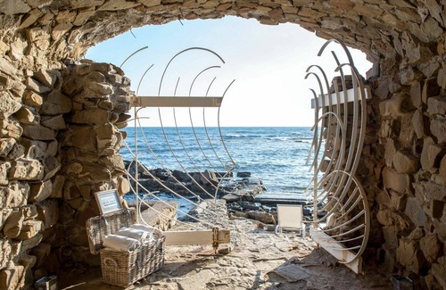 Santa Marinella Villa | Stunning private villa for 8 guests with WIFI, A/C, hot tub, TV, terrace and pets allowed